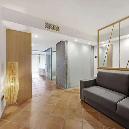 Hotel Occidental Cala Vinas 4*